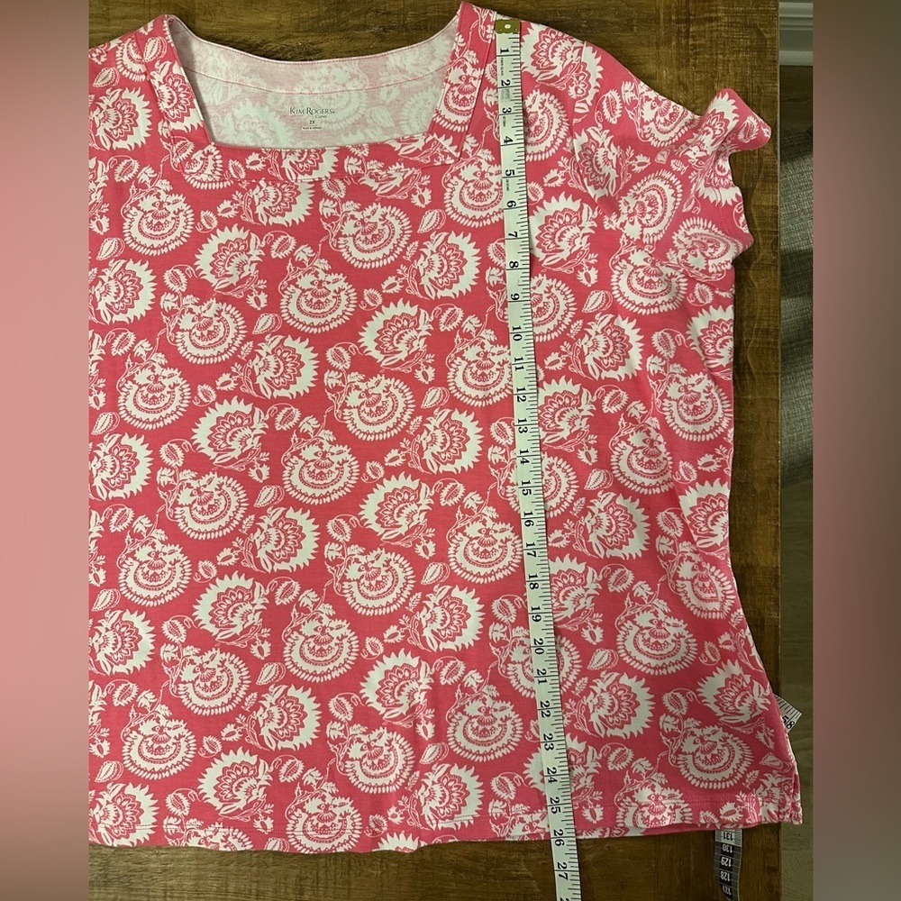 Pink Patterned Women's Top - Picture 7 of 8